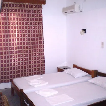 Maroulis Hotel