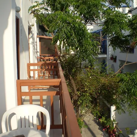 Hotel Maroulis *