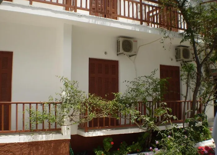 Maroulis Hotel Naxos City