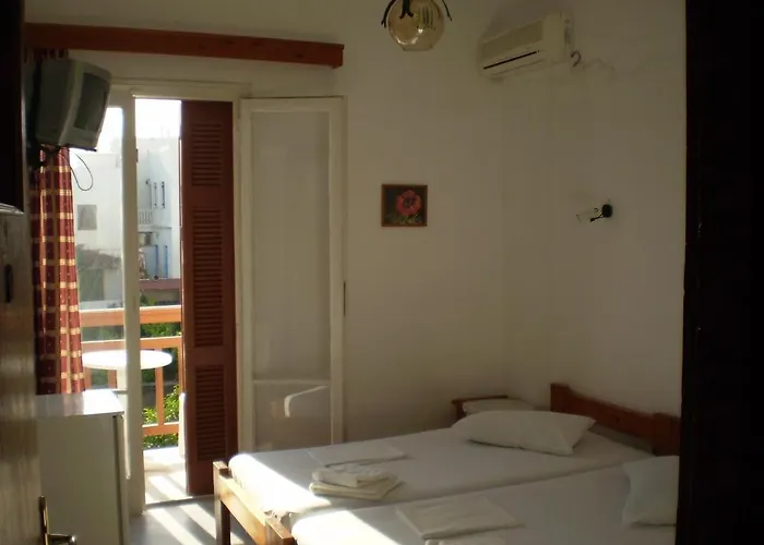 Maroulis Hotel Naxos City